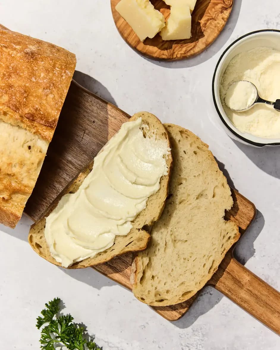 Made by garlic bread lovers for garlic bread lovers. - Brala's Best garlic spread benefit showcase